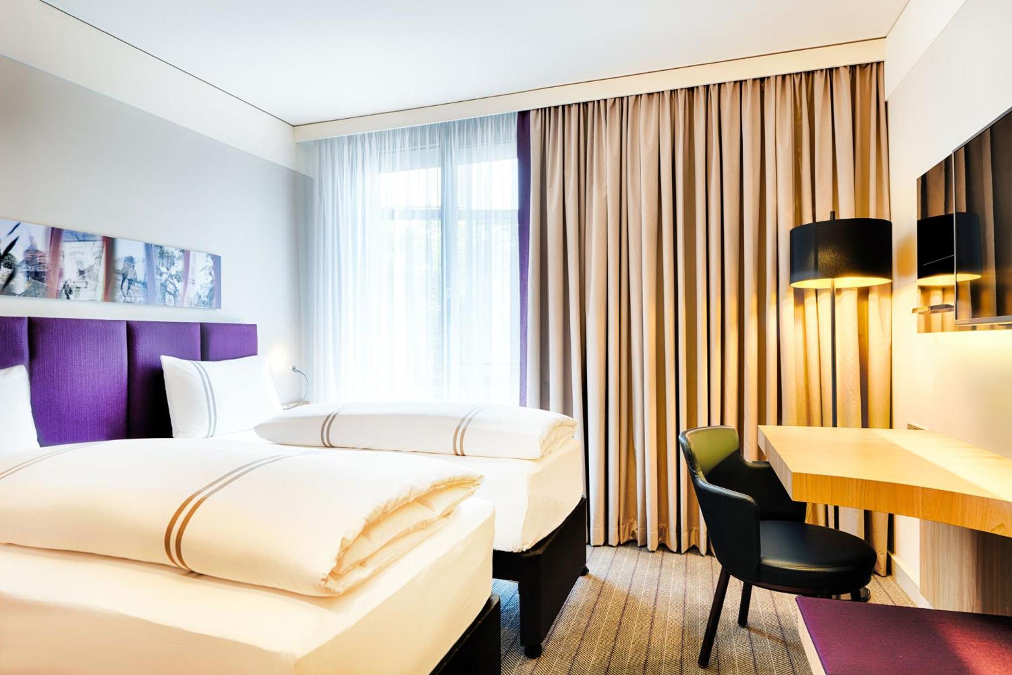 Premier Inn Heilbronn City Centre Exteriör bild