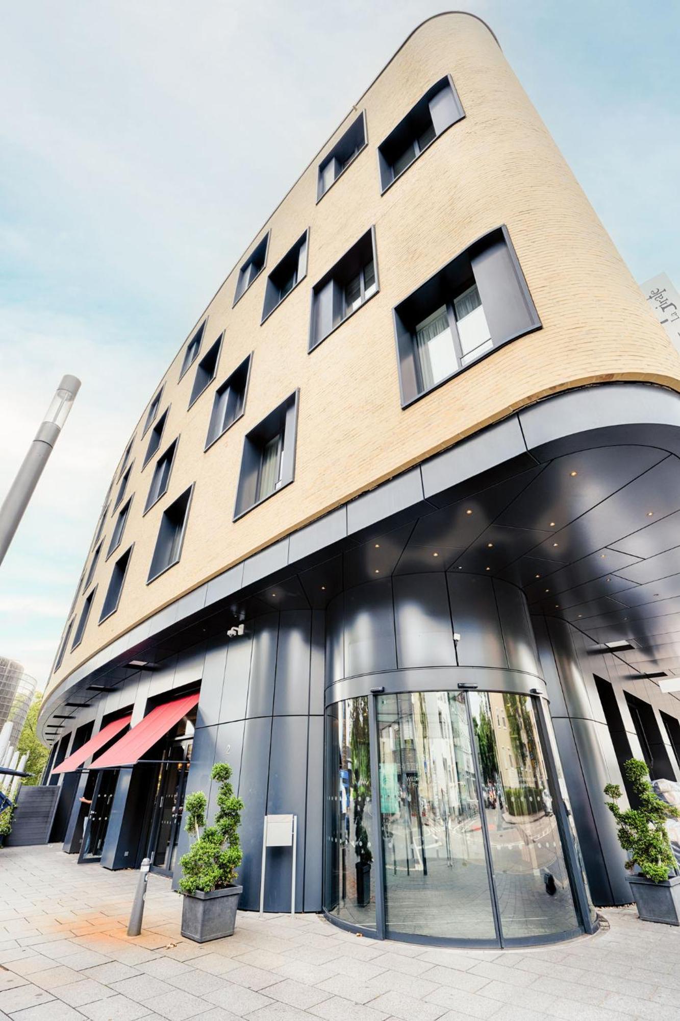 Premier Inn Heilbronn City Centre Exteriör bild